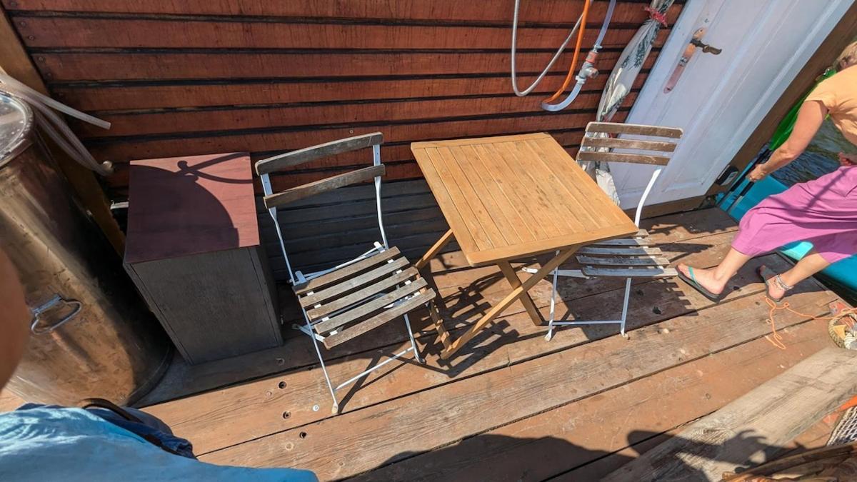 Botel Floating
